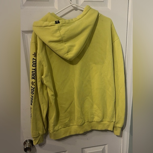 Men’s yellow pullover hoody size xl front pocket comfy bright casual west 49 - Picture 2 of 5